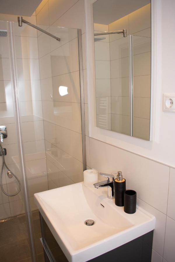 Luxury Cozy 2 Bdr Downtown Apt.2 Budapest Bagian luar foto